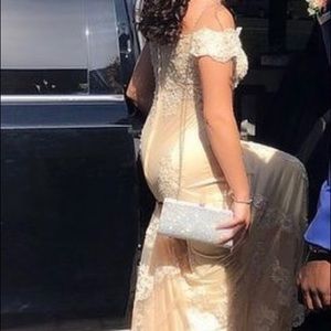 This is the best I could to to fu the show dress!!!!